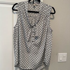 41 Hawthorn White Sleeveless Tie-Neck Top with Navy Geometric Print